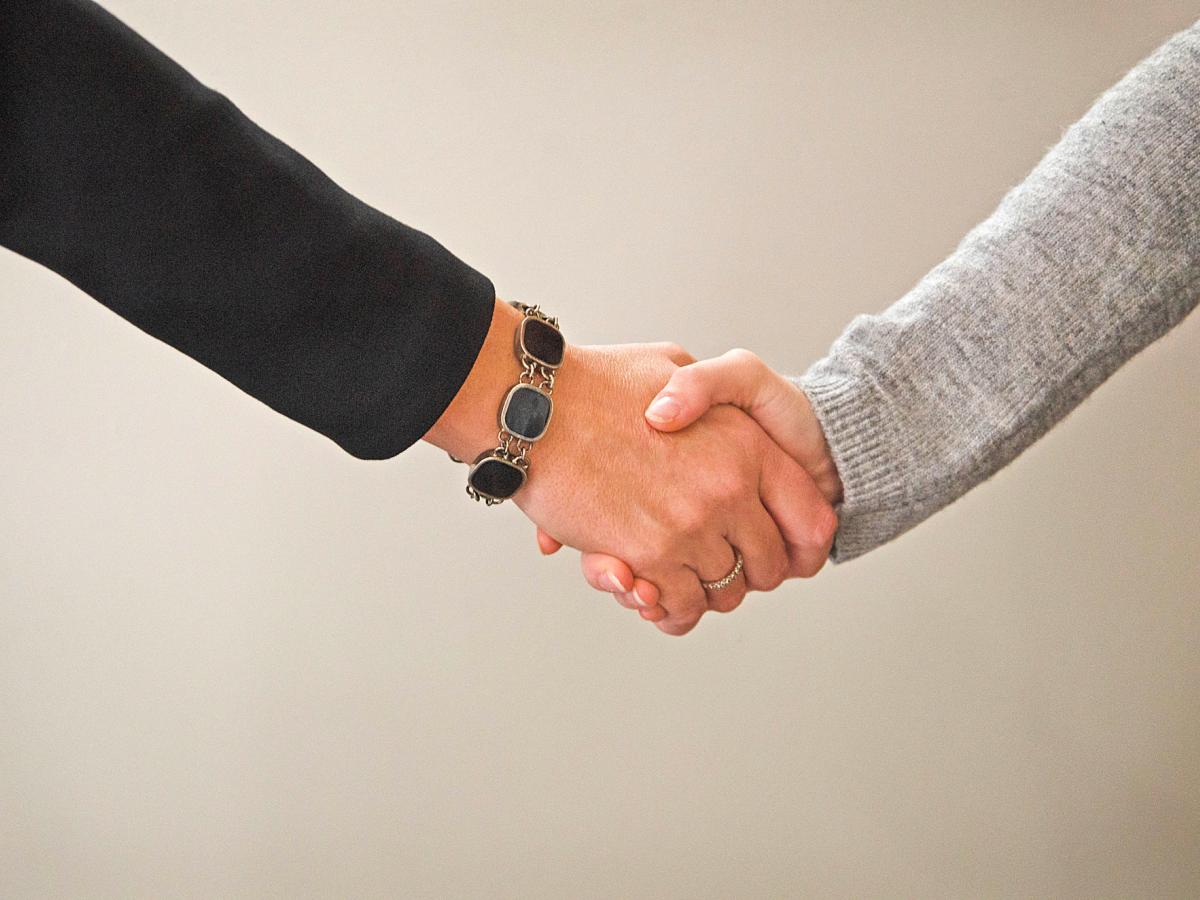 hand shake